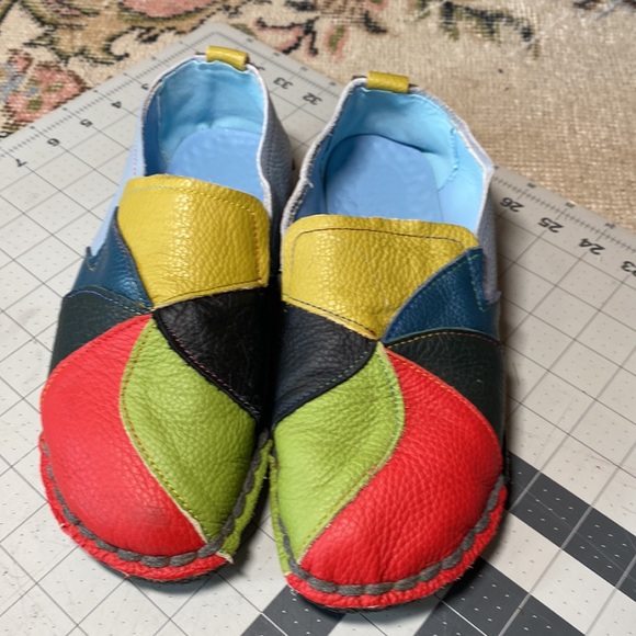 NWOT Daniffer Leather pinwheel orthopedic Loafers Size 41 EU, US 8.5-9 - Picture 1 of 7